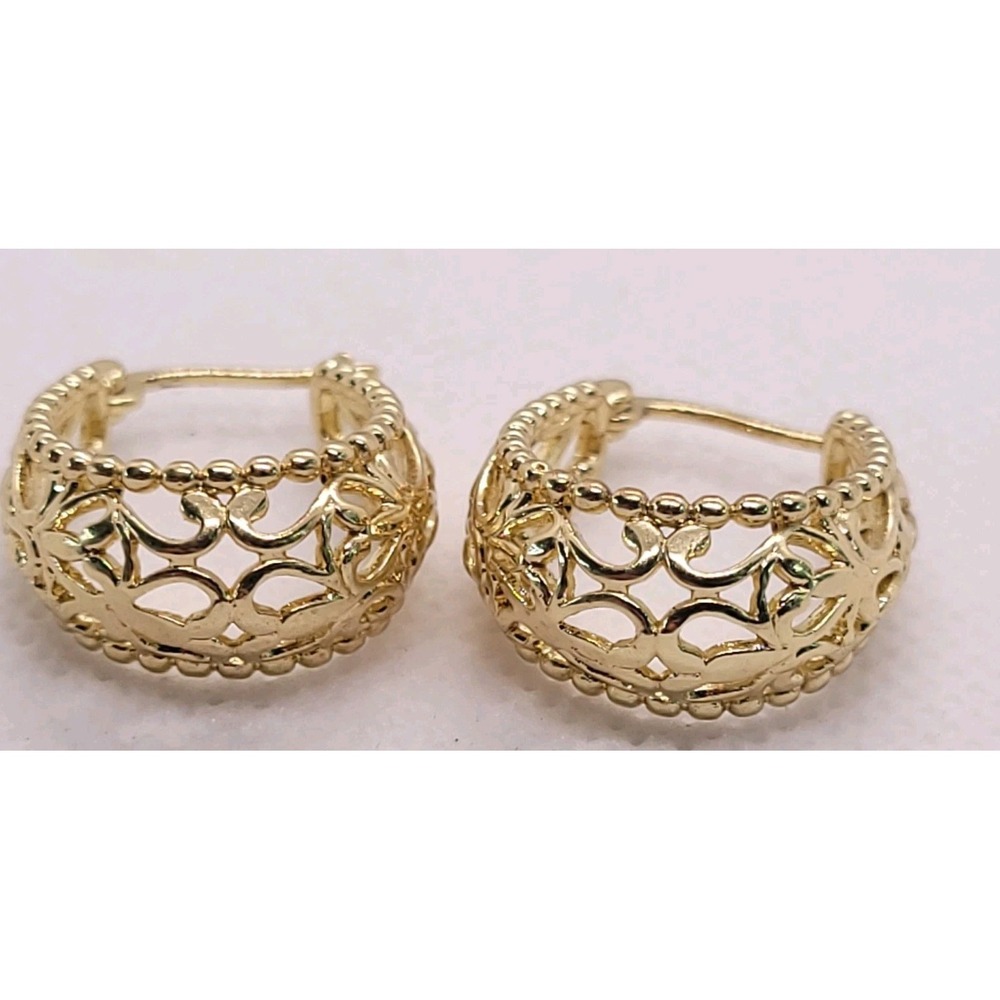 Vintage 1980s Gold Tone Filigree Openwork Hoop Earrings